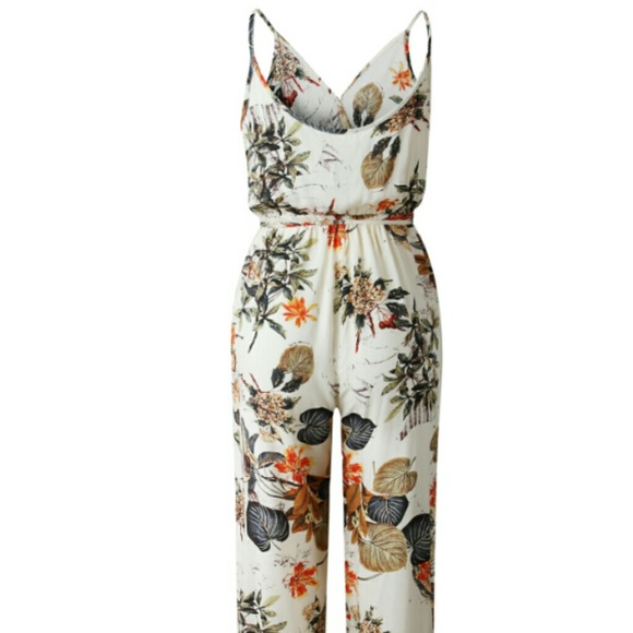 **sold ** Ladies Spaghetti Strap Romper - Picture 4 of 7